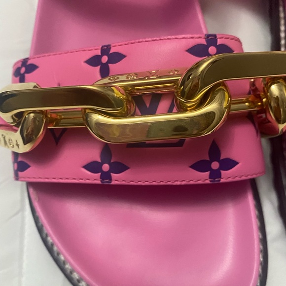 NO NEGOTIATIONS. LV 100% authentic pink and purple sandal size 39, 9 US - Picture 4 of 5